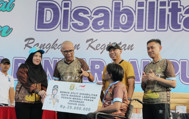 JAM-Intel Kejagung dan ribuan penyandang disabilitas pecahkan Rekor MURI JAM-Intel Kejagung dan ribuan penyandang disabilitas pecahkan Rekor MURI
