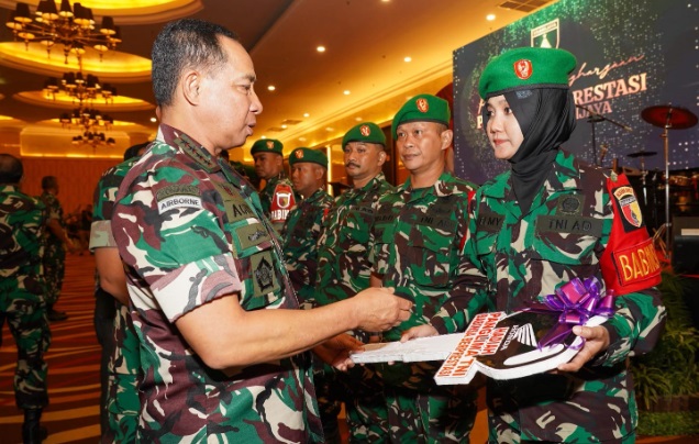 Panglima TNI apresiasi peran Babinsa Kodam V/Brawijaya dorong sinergi untuk Indonesia Emas Panglima TNI apresiasi peran Babinsa Kodam V/Brawijaya dorong sinergi untuk Indonesia Emas