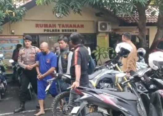 Operasi Aman Candi 2025, Polres Brebes ungkap tiga kasus kejahatan Operasi Aman Candi 2025, Polres Brebes ungkap tiga kasus kejahatan