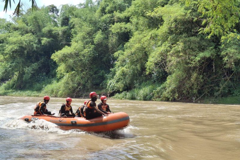 Pemkab Kediri fokus pencarian korban longsor di Mojo Pemkab Kediri fokus pencarian korban longsor di Mojo