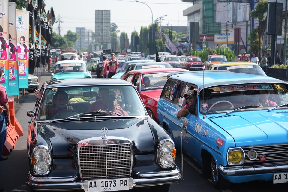 Mobil kuno meriahkan PPMKI Jateng Tour 2025Â Mobil kuno meriahkan PPMKI Jateng Tour 2025Â
