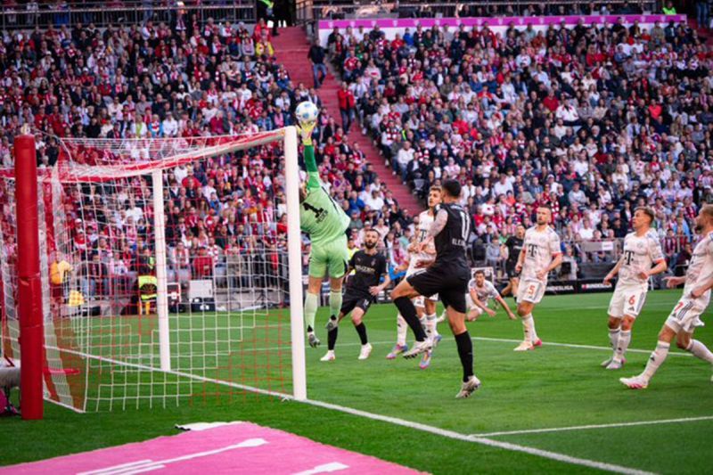 Bayern Muenchen raih kemenangan 2-0 kontra Monchengladbach Bayern Muenchen raih kemenangan 2-0 kontra Monchengladbach