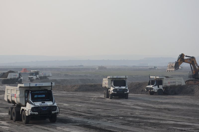 Perusahaan China luncurkan 100 truk listrik otonom di tambang batubara Perusahaan China luncurkan 100 truk listrik otonom di tambang batubara