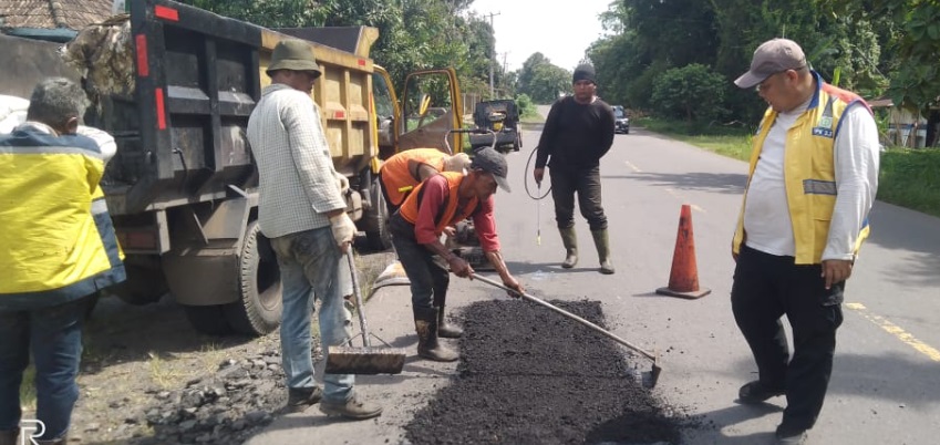 PJN-III Sumsel fokus terhadap pemeliharaan rutin jalan PJN-III Sumsel fokus terhadap pemeliharaan rutin jalan