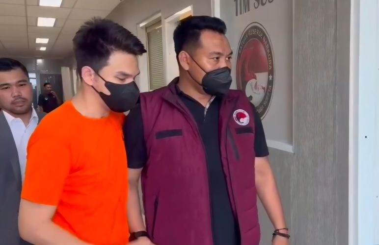 Artis JF sudah enam kali bertransaksi terkait kasus obat keras
