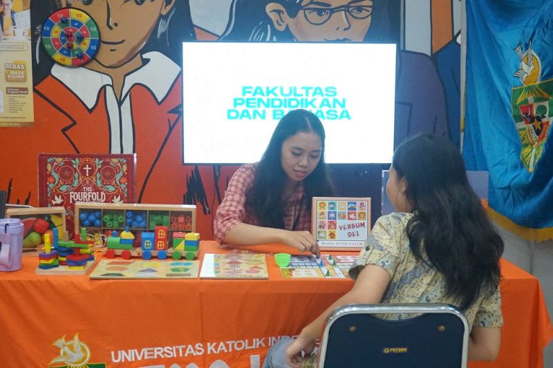 Kampus di Serpong tawarkan beasiswa bagi anak guru hingga karyawan Kampus di Serpong tawarkan beasiswa bagi anak guru hingga karyawan