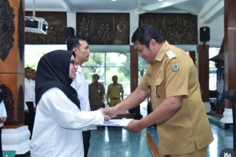 Pemkab Pacitan serahkan SK kepada 364 ASN formasi 2024