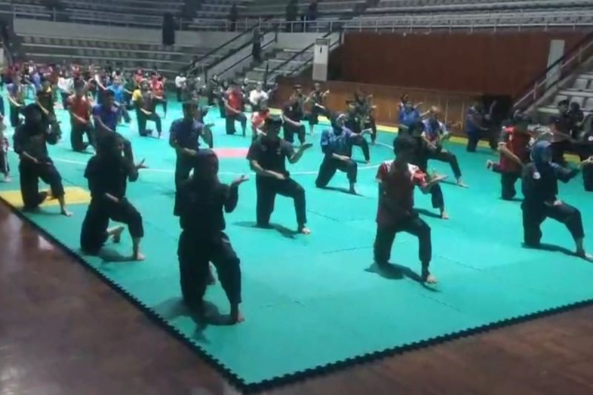 Tujuh ribu pendekar silat hadiri HUT ke-77 IPSI di TMII Tujuh ribu pendekar silat hadiri HUT ke-77 IPSI di TMII