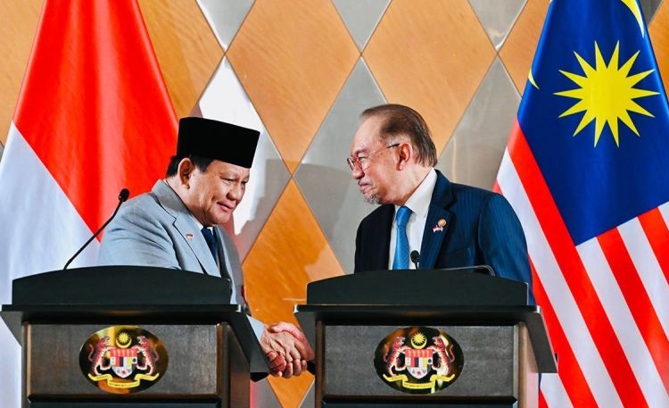 Presiden undang PM Anwar Ibrahim untuk lawatan resmi ke Jakarta Presiden undang PM Anwar Ibrahim untuk lawatan resmi ke Jakarta