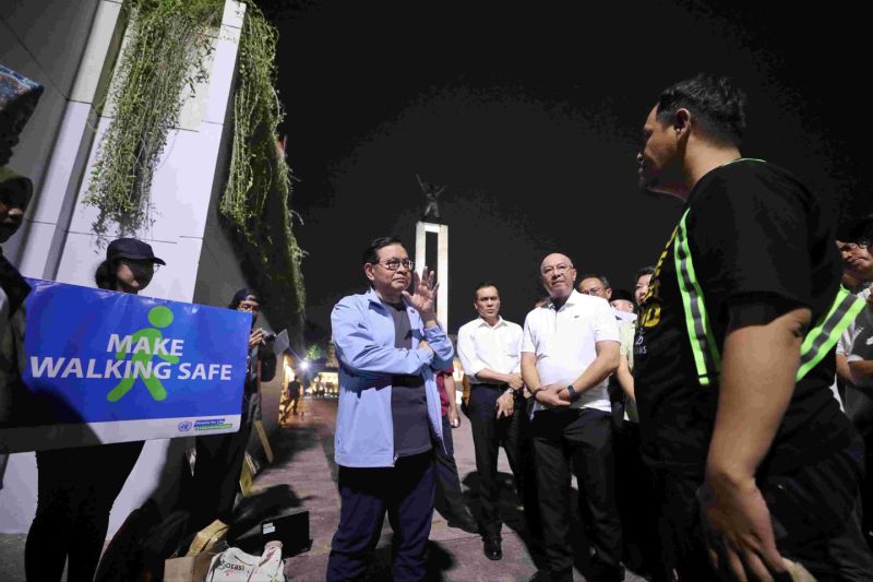 Pramono resmi buka lima taman 24 jam, salah satunya Lapangan Banteng Pramono resmi buka lima taman 24 jam, salah satunya Lapangan Banteng