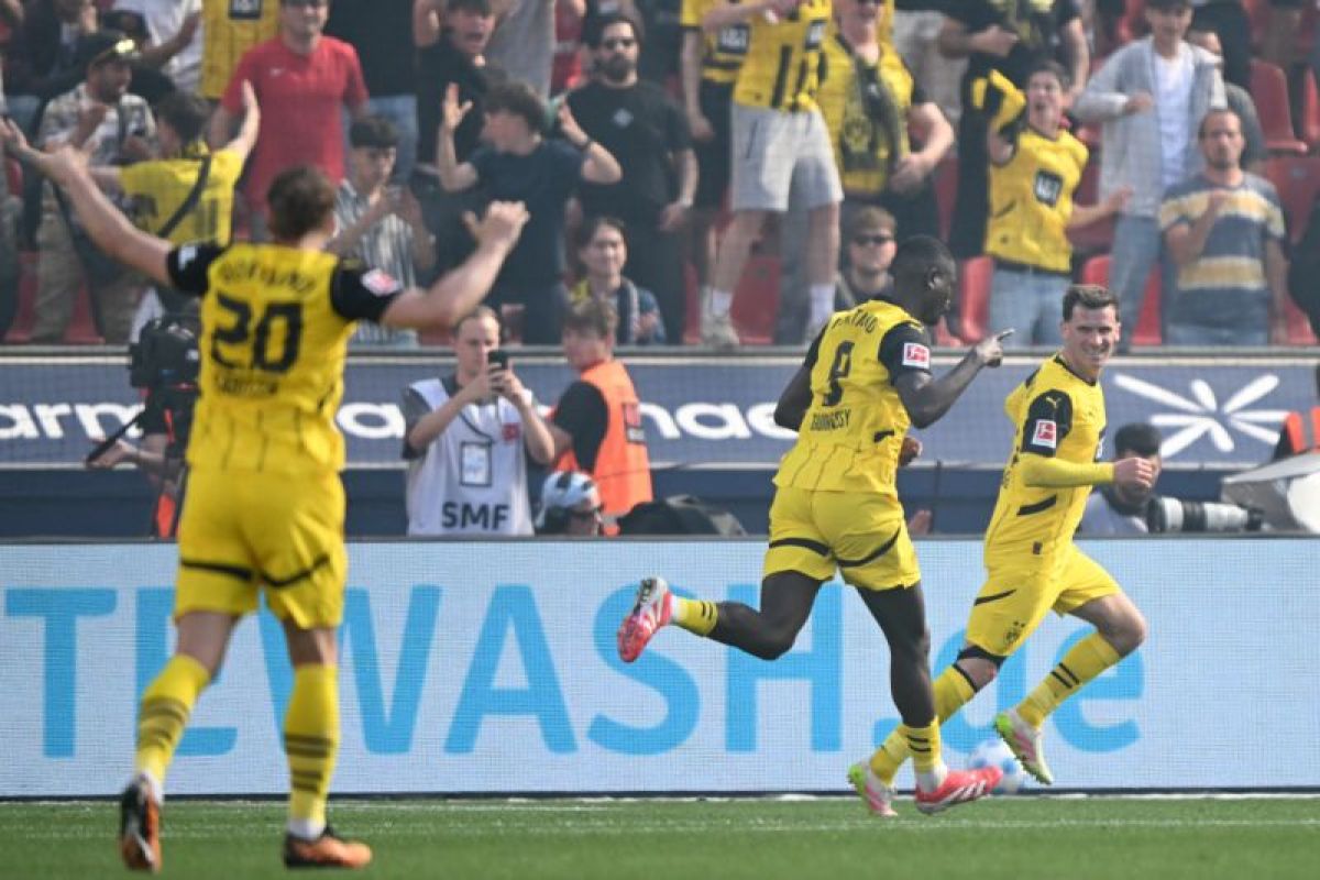 Dortmund jaga peluang ke Liga Champions usai kalahkan Leverkusen 4-2 Dortmund jaga peluang ke Liga Champions usai kalahkan Leverkusen 4-2