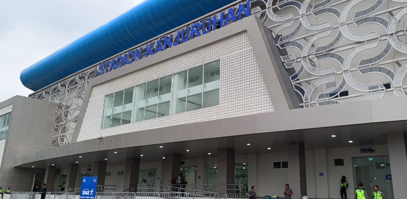 Arema FC isyaratkan hengkang dari Stadion Kanjuruhan Kepanjen Arema FC isyaratkan hengkang dari Stadion Kanjuruhan Kepanjen