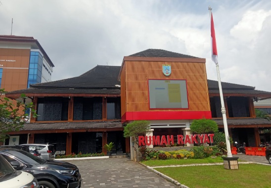 Lagu Indonesia Raya diputar DPRD Salatiga tiap pagi jam kerja