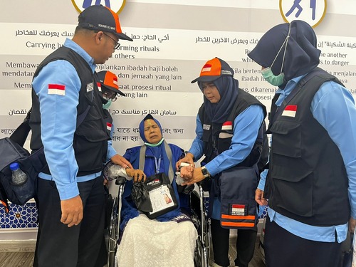 Gerak cepat tim kesehatan haji Indonesia di Bandara Madinah
