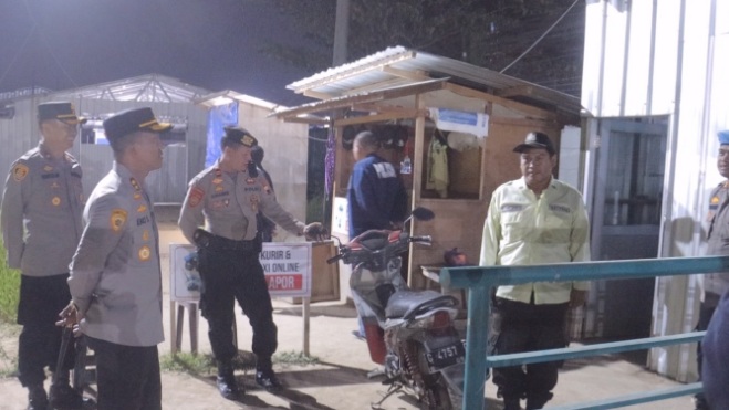 Polres Pemalang intensifkan patroli pusat ekonomi antisipasi premanisme Polres Pemalang intensifkan patroli pusat ekonomi antisipasi premanisme