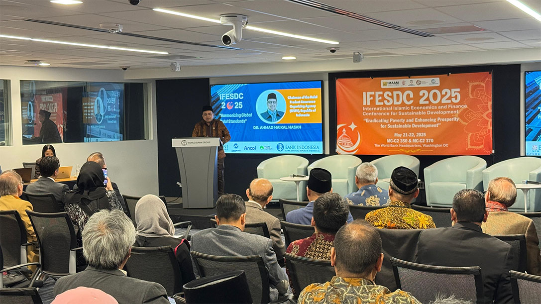 Kepala BPJPH dorong harmonisasi standar halal global di forum bank dunia Washington DC Kepala BPJPH dorong harmonisasi standar halal global di forum bank dunia Washington DC