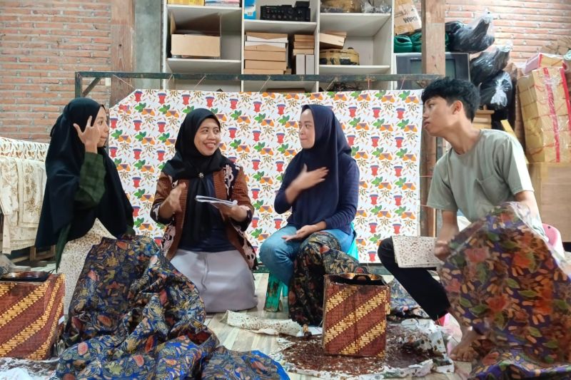 Pertamina salurkan hibah alat teknologi bagi pemenang UMK Academy Pertamina salurkan hibah alat teknologi bagi pemenang UMK Academy