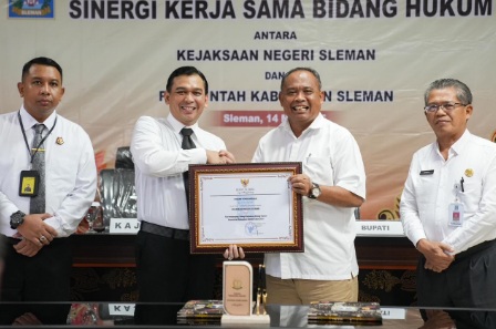 Pemkab - Kejari Sleman kerja sama tingkatkan sinergi penyelenggaraan pelayanan bidang hukum Pemkab - Kejari Sleman kerja sama tingkatkan sinergi penyelenggaraan pelayanan bidang hukum