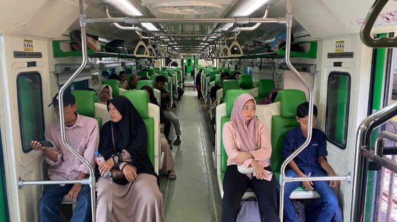 Kereta Api BIAS dan Batara Kresna catat lonjakan penumpang saat libur Waisak Kereta Api BIAS dan Batara Kresna catat lonjakan penumpang saat libur Waisak