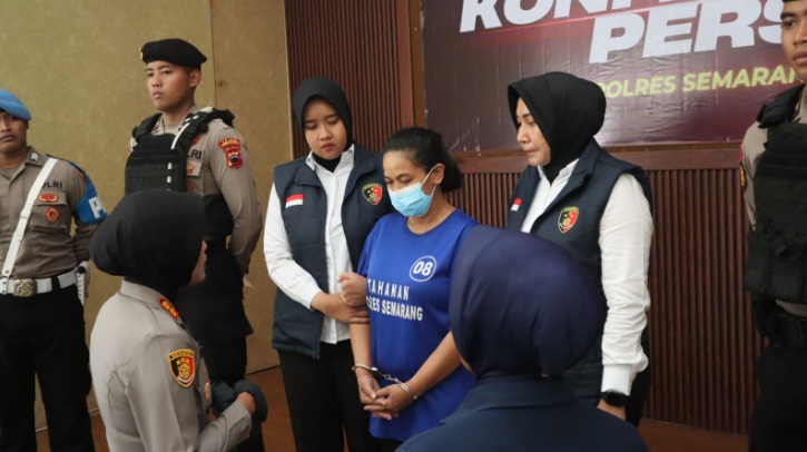 Polres Semarang tangkap pembuang jazad bayi di Tengaran Polres Semarang tangkap pembuang jazad bayi di Tengaran