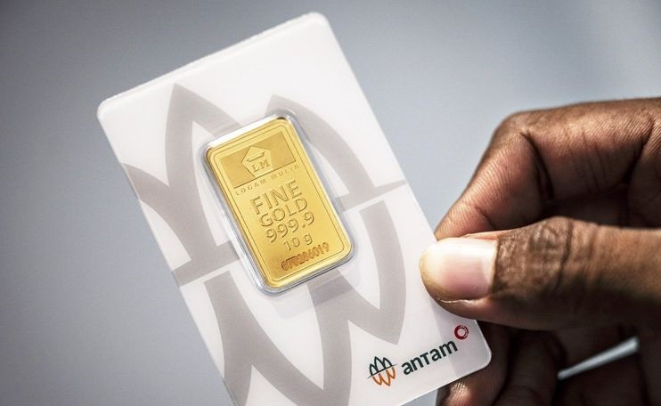 Emas Antam pada Sabtu merosot Rp20.000 ke angka Rp1,871 juta per gram