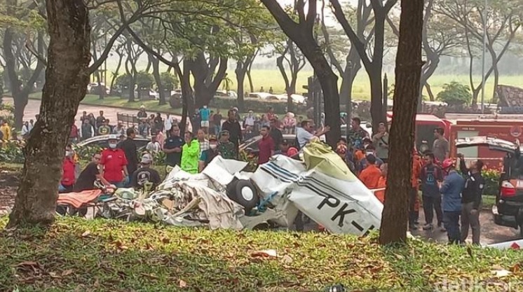 19 Mei 2024: Pesawat latih Cessna jatuh di BSD Tangerang tewaskan 3 orang 19 Mei 2024: Pesawat latih Cessna jatuh di BSD Tangerang tewaskan 3 orang