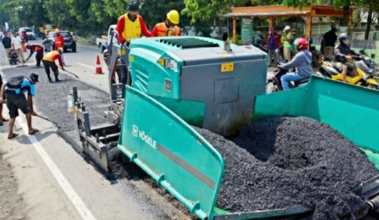 Dinas: Perbaikan jalan di Purwakarta membutuhkan anggaran Rp935 miliar Dinas: Perbaikan jalan di Purwakarta membutuhkan anggaran Rp935 miliar