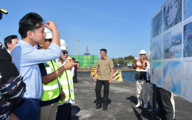 Gibran sampaikan empat arahan tangani kelangkaan BBM di Bengkulu Gibran sampaikan empat arahan tangani kelangkaan BBM di Bengkulu