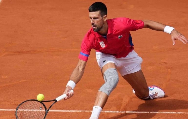 Djokovic bergabung dengan Connors dan Federer catat sejarah 100 gelar