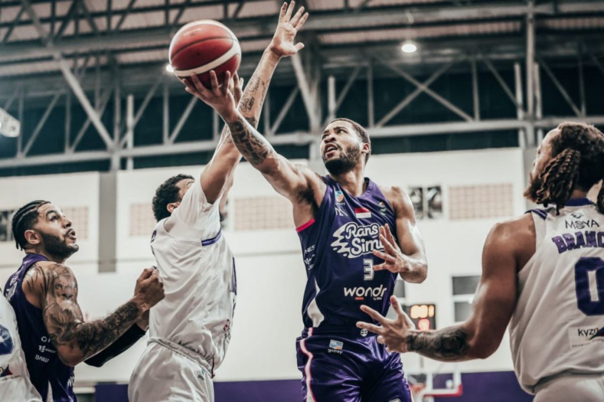Rans Simba taklukkan Tangerang Hawks 99-86 Rans Simba taklukkan Tangerang Hawks 99-86