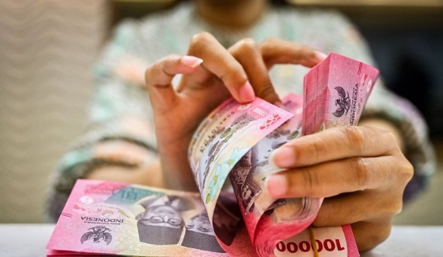 Rupiah menguat seiring kesepakatan AS-China turunkan tarif dagang Rupiah menguat seiring kesepakatan AS-China turunkan tarif dagang
