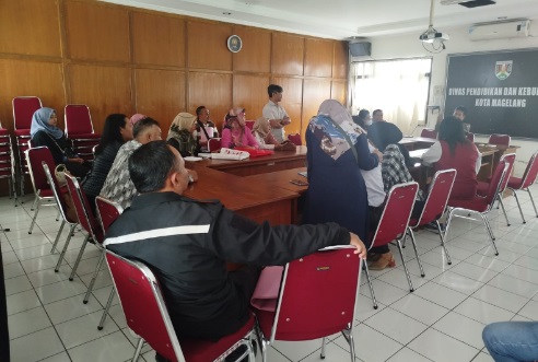 Puluhan orang tua calon siswa SMPN datangi Kantor Disdikbud protes sistem penerimaan Puluhan orang tua calon siswa SMPN datangi Kantor Disdikbud protes sistem penerimaan