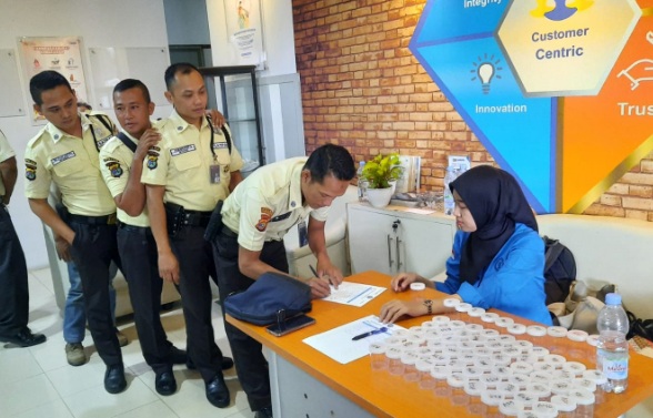 PKSS Lampung adakan pemeriksaan rutin tes narkoba, seluruh pekerja negatif PKSS Lampung adakan pemeriksaan rutin tes narkoba, seluruh pekerja negatif