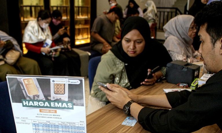 Harga emas Antam Kamis naik Rp8.000 ke angka Rp1,923 juta/gram Harga emas Antam Kamis naik Rp8.000 ke angka Rp1,923 juta/gram