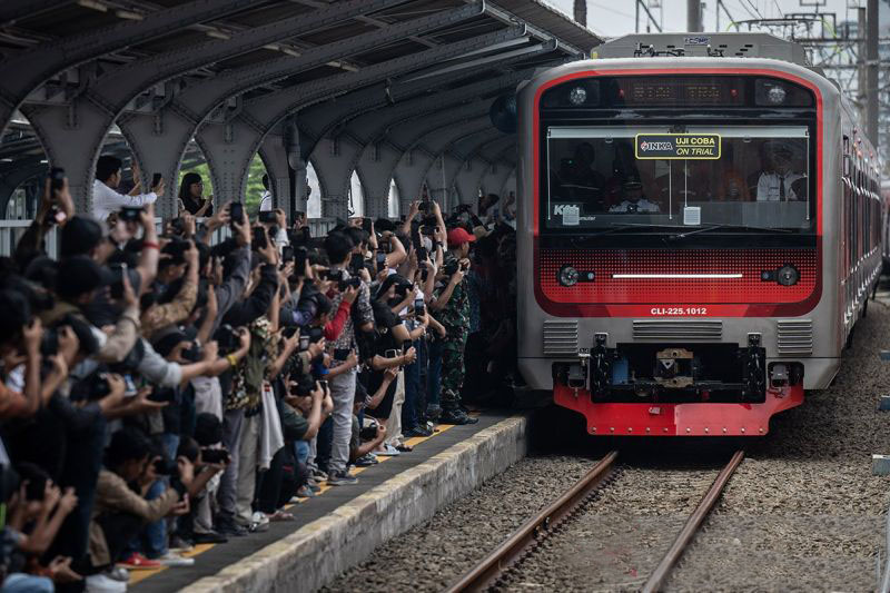 KAI Commuter operasikan 1.063 perjalanan saat Hari Buruh 2025