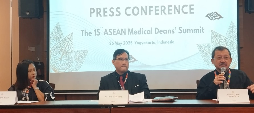 Dekan Fakultas Kedokteran se-ASEAN gelar pertemuan di Yogyakarta Dekan Fakultas Kedokteran se-ASEAN gelar pertemuan di Yogyakarta