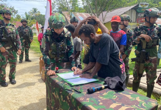 Eks OPM Yeremias Foumair kembali ke NKRI, Kapuspen TNI: Kita terima dengan tangan terbuka Eks OPM Yeremias Foumair kembali ke NKRI, Kapuspen TNI: Kita terima dengan tangan terbuka