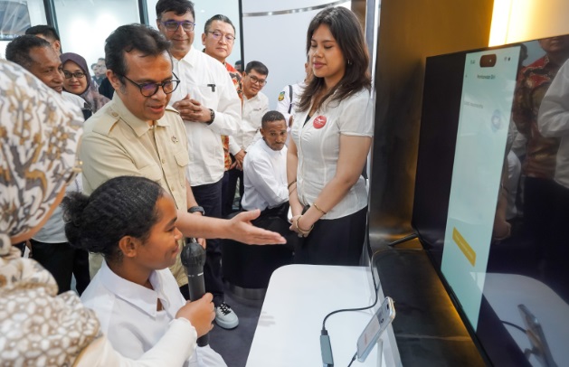Indosat perkenalkan AI bagi warga Papua Indosat perkenalkan AI bagi warga Papua
