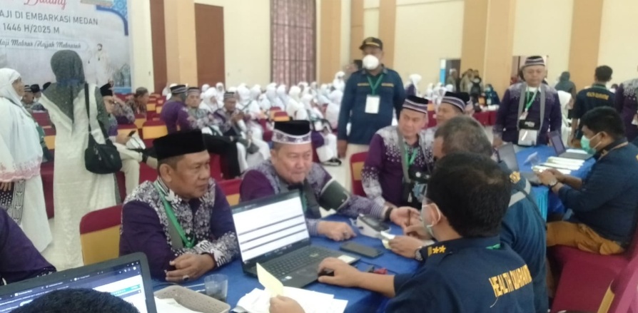 Jemaah haji diminta selalu pakai gelang identitas Jemaah haji diminta selalu pakai gelang identitas