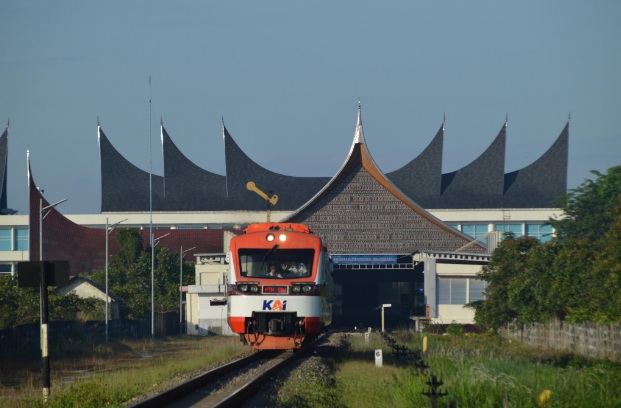 Mengesankan, menikmati keindahan alam dan wisata Sumatera Barat dengan kereta api Mengesankan, menikmati keindahan alam dan wisata Sumatera Barat dengan kereta api