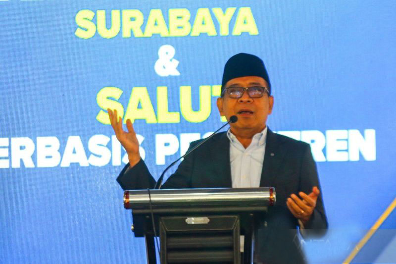 Menko PMK titip literasi digital dan AI secara bijak kepada UT