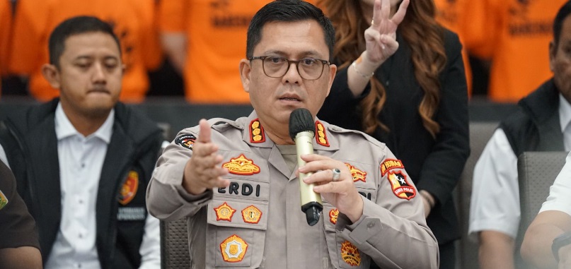 Polri berhasil ungkap kembali kasus muatan asusila di grup media sosial Cinta Sedarah Polri berhasil ungkap kembali kasus muatan asusila di grup media sosial Cinta Sedarah