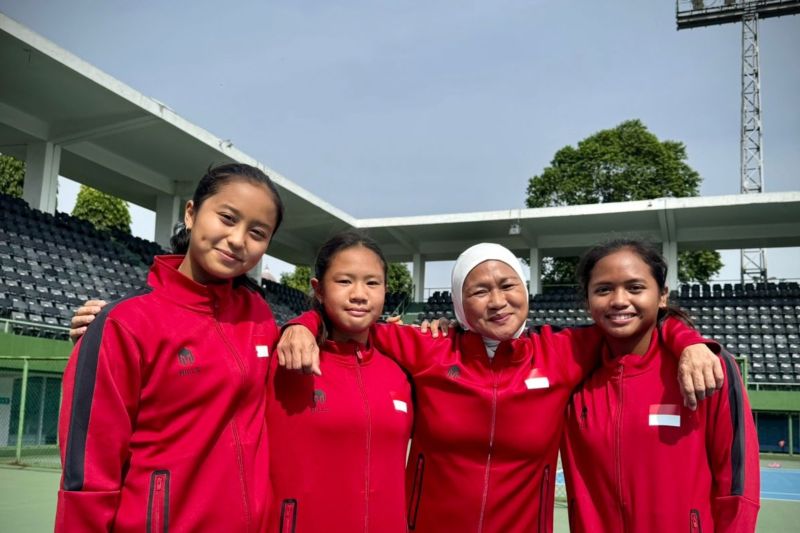 Tim tenis Indonesia lolos dari degradasi Piala Billie Jean King Junior Tim tenis Indonesia lolos dari degradasi Piala Billie Jean King Junior