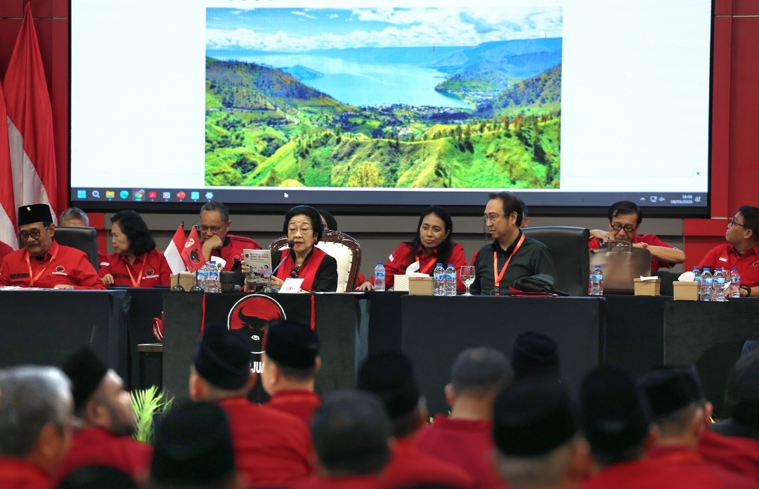 Masinton dapat surat dari Bu Mega, Kepala Daerah PDIP di sumut perhatikan kartu kuning dari UNESCO