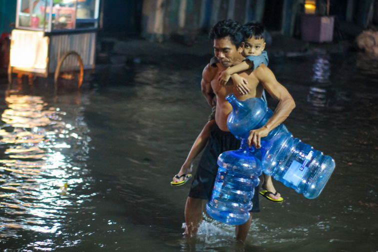 Dua RT Pluit Penjaringan terendam banjir rob pada Jumat pagi Dua RT Pluit Penjaringan terendam banjir rob pada Jumat pagi