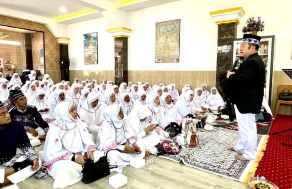 Pemkot Medan gandeng KBIH Al-Adliyah bmbing jemaah calon haji ke Tanah Suci Pemkot Medan gandeng KBIH Al-Adliyah bmbing jemaah calon haji ke Tanah Suci