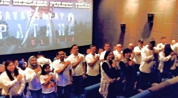 Tanamkan nilai nasionalisme dan patriotisme, Polres Tegal ajak warga nobar Tanamkan nilai nasionalisme dan patriotisme, Polres Tegal ajak warga nobar