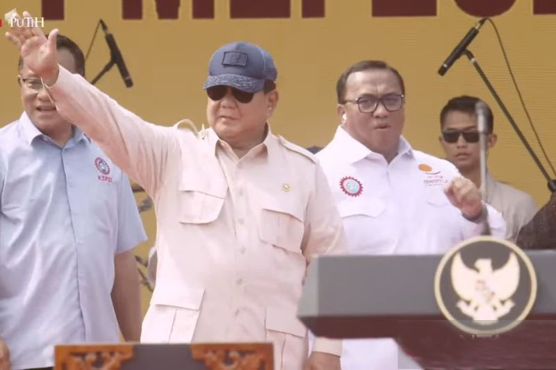 Presiden hadiri May Day di Monas dan temui langsung ratusan ribu buruh Presiden hadiri May Day di Monas dan temui langsung ratusan ribu buruh