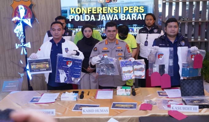 Polda Jabar amankan dua pelaku judi online di Tangerang Polda Jabar amankan dua pelaku judi online di Tangerang