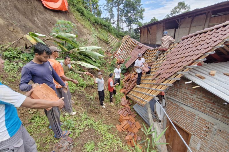 BPBD imbau warga Ponorogo waspadai cuaca ekstrem sepekan ke depan